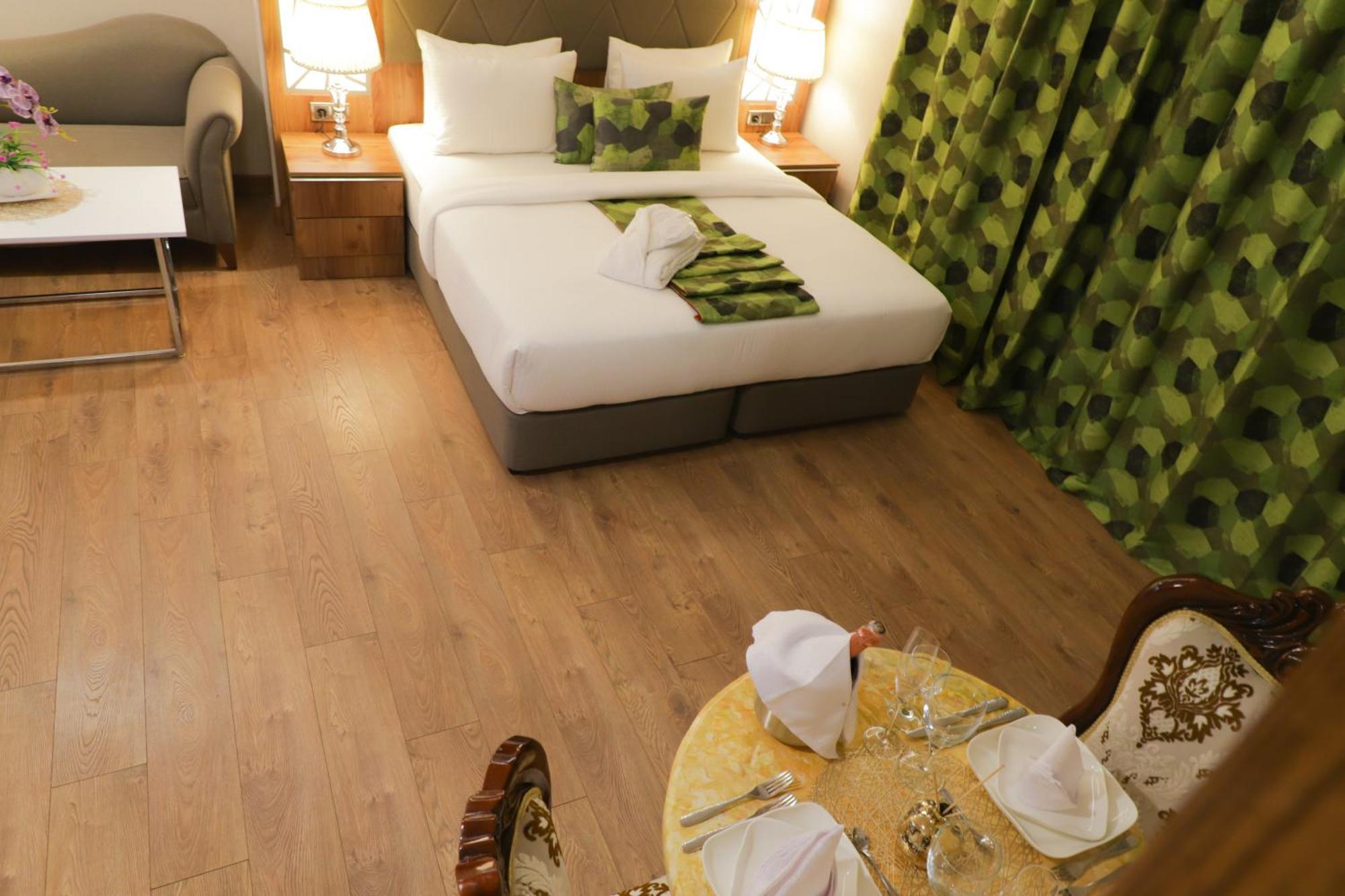 United Hotel International Яунде Экстерьер фото
